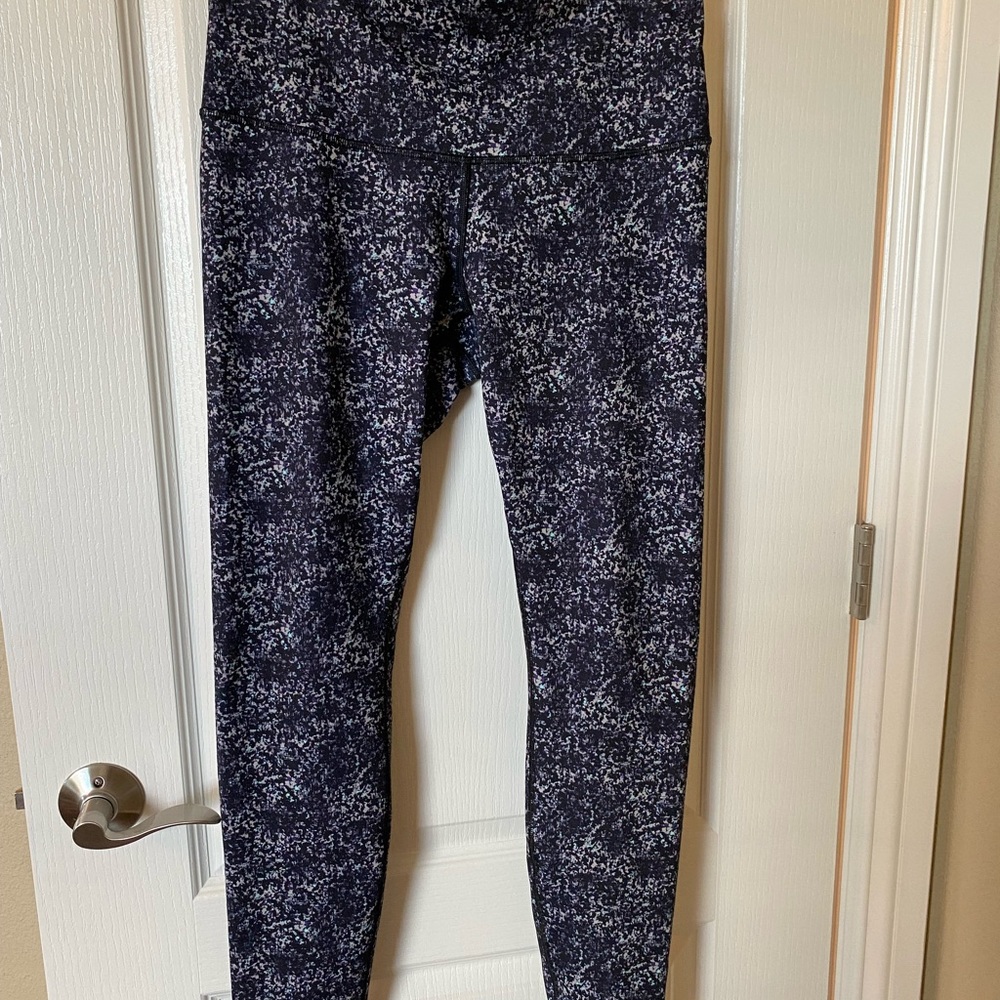 Lululemon Wunder Under full length pants - Picture 3 of 5